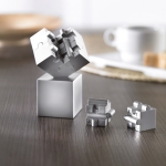 Puzzle decorativo metálico e magnético cor prateado mate vista conjunto