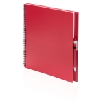 Caderno A4 com argolas e caneta para oferecer cor vermelho