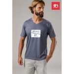 T-shirt de algodão personalizável com o logo cor azul mesclado vista conjunto