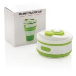 Copo portátil e dobrável ideal para brinde cor verde vista com caixa