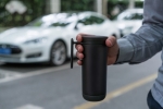 Elegante caneca sustentável para personalizar cor preto vista de ambiente