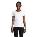 T-shirt eco de mulher em materiais orgânicos cor branco vista fotografia