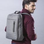 Mochila de nylon com bolso acolchoado para PC de 15'' Essential cor cinzento terceira vista