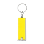 Porta-chaves de plástico com lanterna LED cor amarelo primeira vista