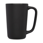 Caneca de cerâmica grande com acabamento mate de 480ml Americano cor preto vista lateral