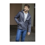 Casaco de homem de nylon 320T e poliéster 60 g/m2 Elevate Life cor preto imagem de estilo de vida