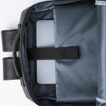 Mochila de pele sintética para portátil com suporte para trolley 15'' quinta vista