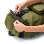 Mochila resistente à água de algodão reciclado com fivela 240 g/m2 cor verde militar terceira vista 