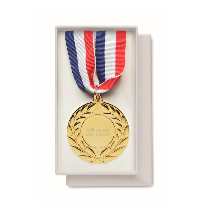 Medalha de ferro com fita tricolor azul, branca e vermelha cor dourado vista fotografia quarta vista